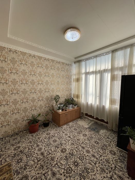 Самарканд Дарвозада 3,9 сотих ховли сотилади.