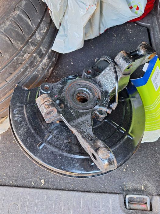 Fuzeta cu rulment dreapta fata, Opel Meriva B, A17DT