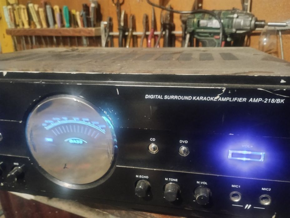 Усилвател ресивър караоке