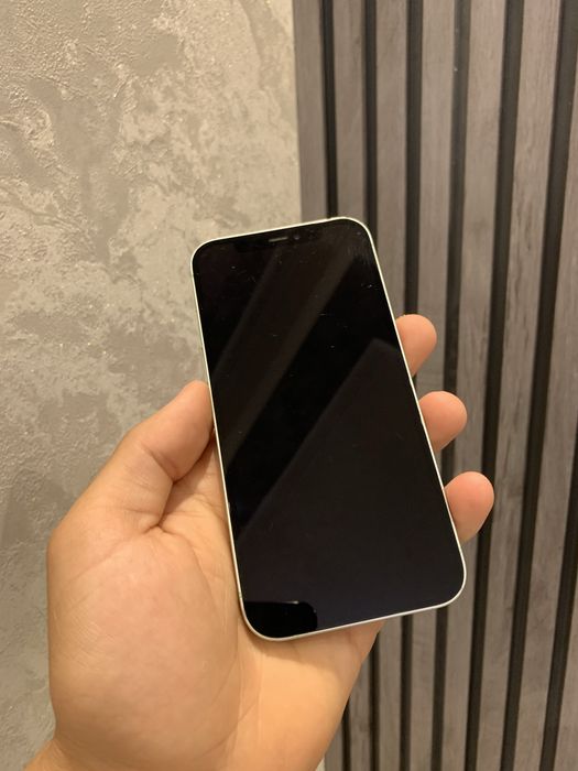 Iphone 12           .