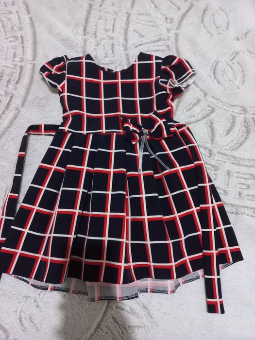 Продам платье на девочку