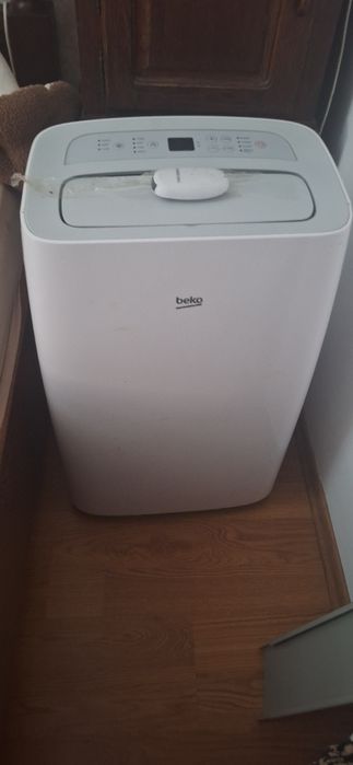 Aer condiționat portabil Beko BEPB12H, 12000 btu, clasa A+.