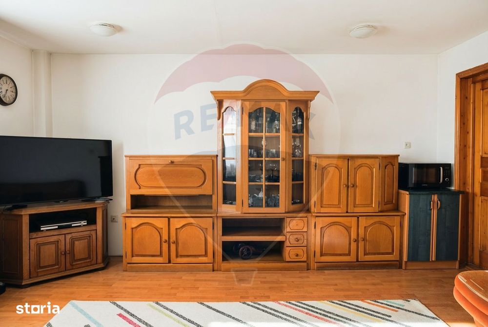 Proprietate rară – 1000 mp teren + 2 cladiri versatile