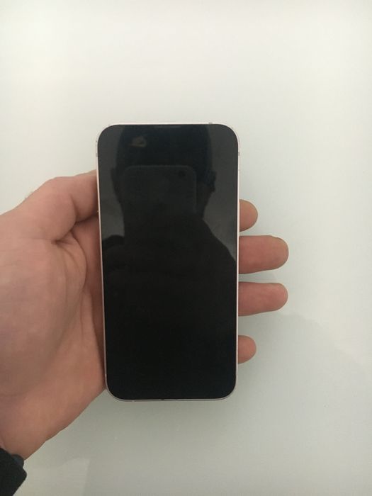 Vand sau schimb iphone 13 mini