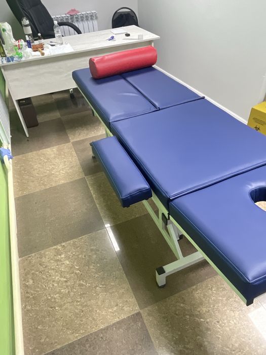 Професиональный массажист