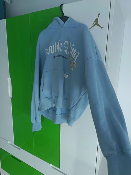 Hanorac Bershka mărime XS (pentru băieți de 12-14 ani)