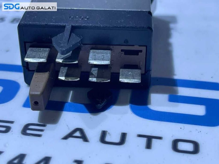 Buton Butoane Incalzire Scaun Scaune VW Passat B5.5 2001 - 2005 Cod 3B0963564C [D0520]