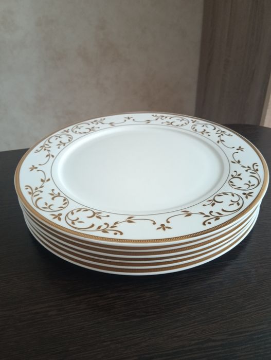 Продам новый набор тарелок Elamina