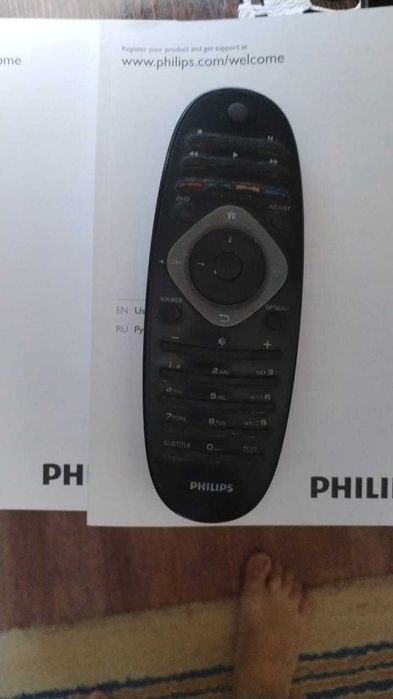 Телевизор  PHILIPS  с документами