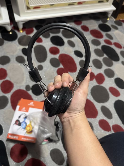 Наушник для компьютер,телефон