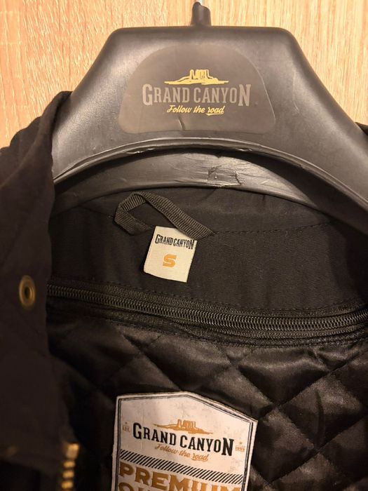 Geaca moto de dama, stare foarte buna.