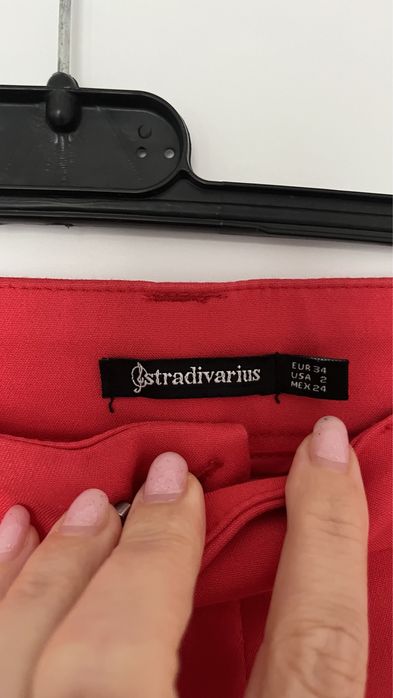 Pantaloni Stradivarius