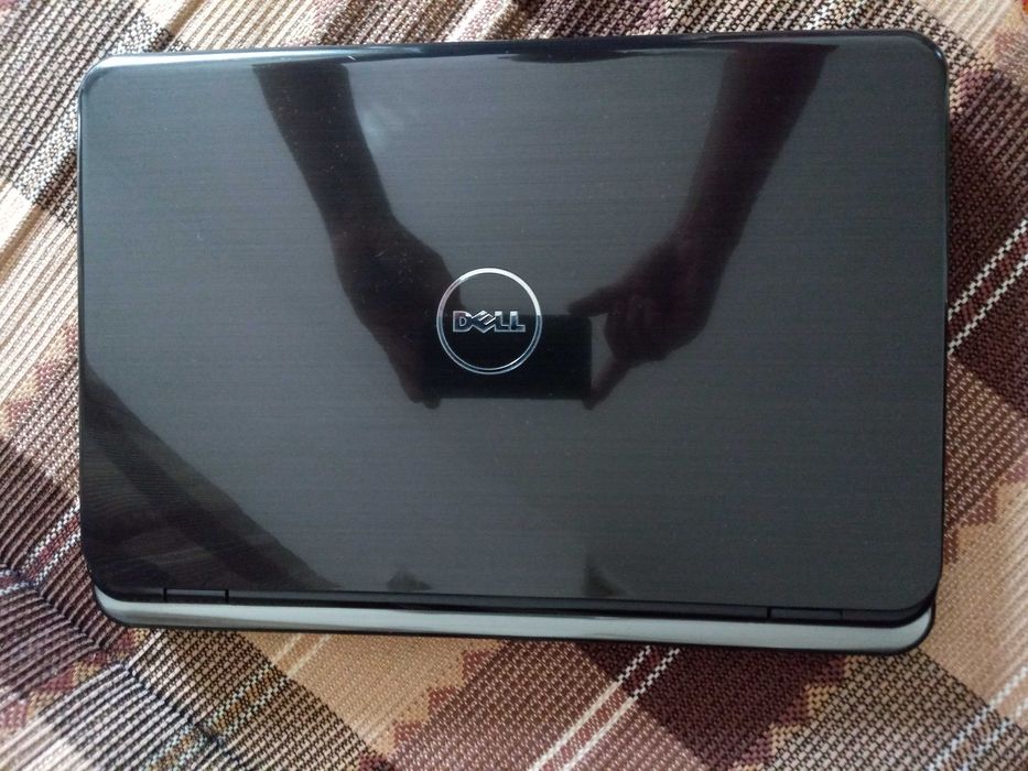 Vand laptop dell ~ DEFECT