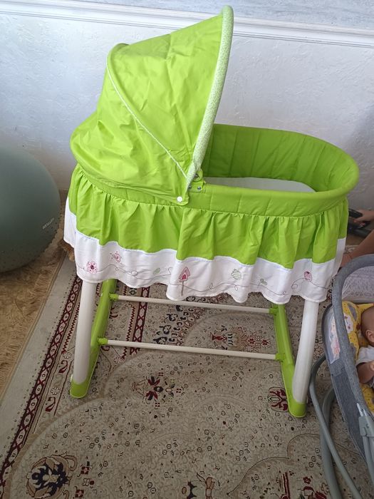 Продается детская люлька кровать в хорошем сосиоянии. ь.