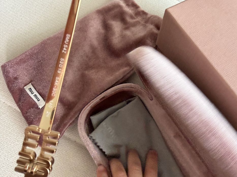 Слънчеви очила MIU MIU
