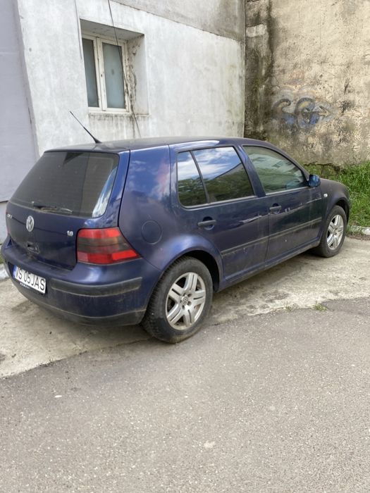 Vând golf 4 1.6 benzină