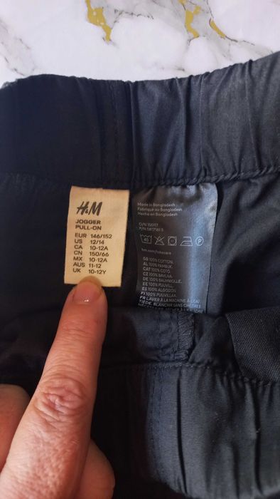 Продам джинсы и шорты на 10-12 лет