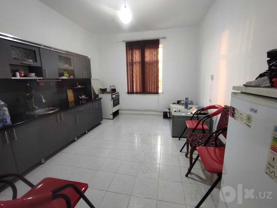 Двухэтажный дом 390 м², 4,5 сотки, у реки Сурхон