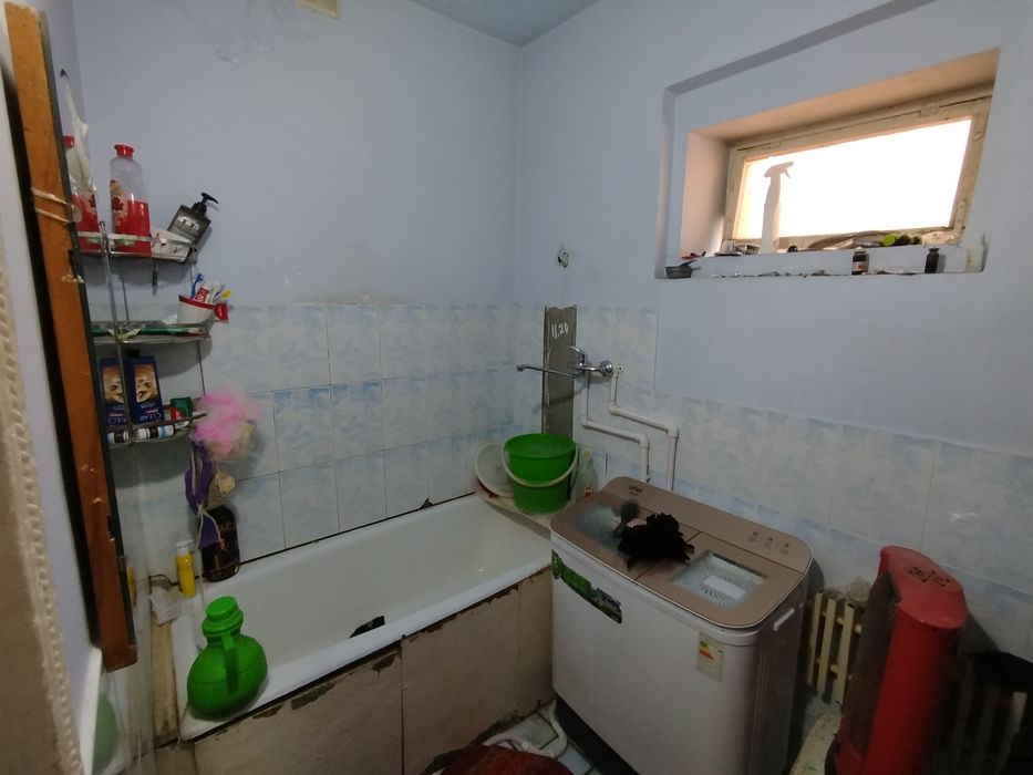 Уй сотилади 2 этажлик дом.