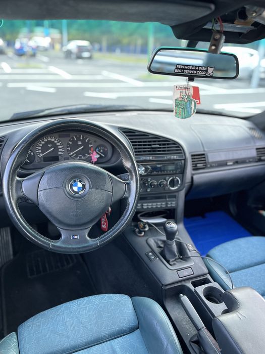 Bmw e36 320i m52b20 sedan 1995