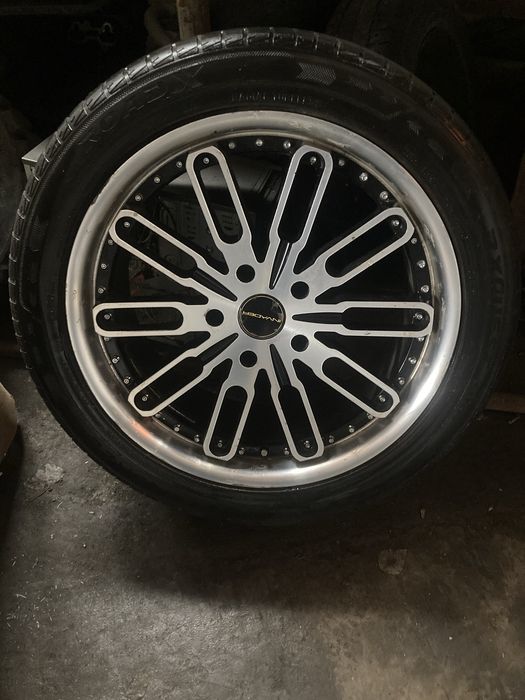 продам диски  22 литье с резиной 285/45/22