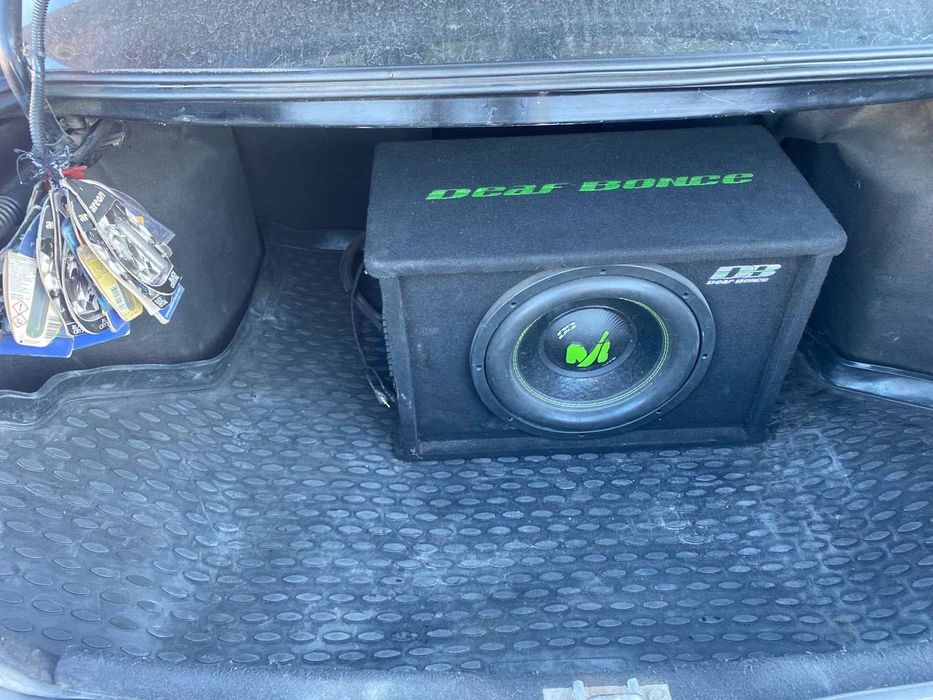 Продам сабвуфер саб