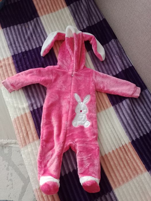 Продам детский комбинезон для девочки