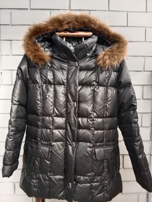 Отдам даром пуховик женский зимний