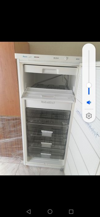 Продавам фризер.