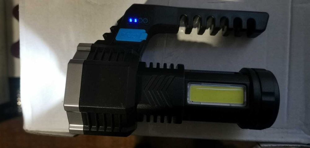 Прожектор Фенерче с дръжка