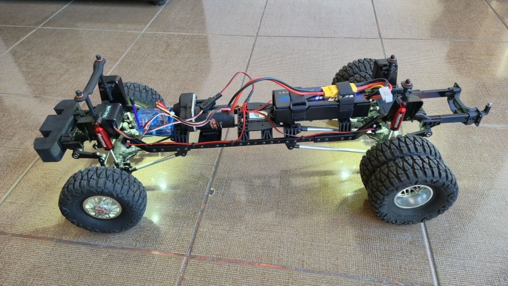 Automodel CenRacing Ford F450, Traxxas, Arrma.