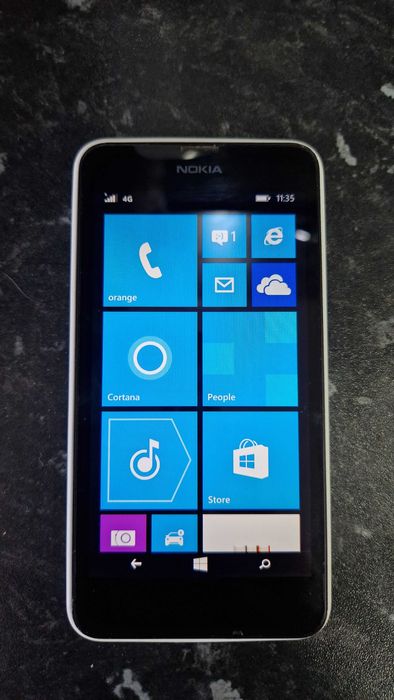 Vand Nokia Lumia 635 ALB cu 4G !!Codat Orange!! Windows 8.1 la 100lei