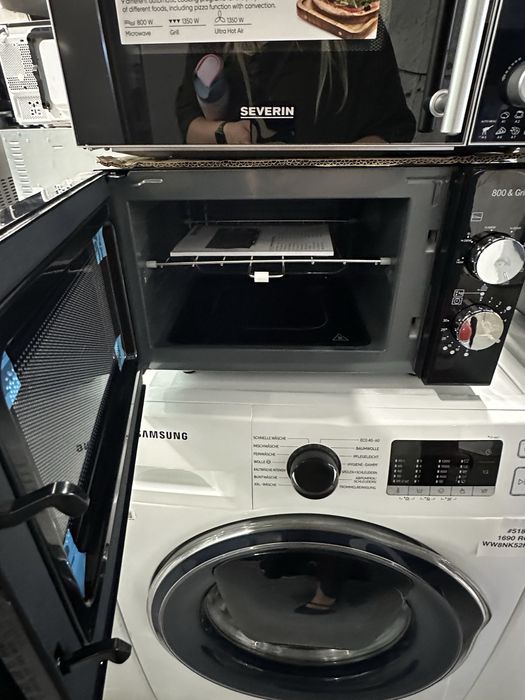 Microunde cu grill și bază ceramică Severin MW 7762