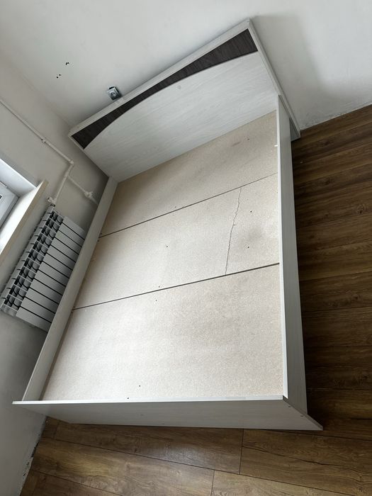 Кровать для спальний