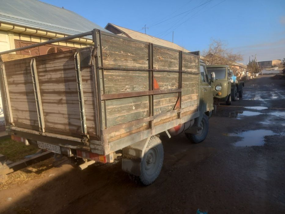 Bortavoy uaz  sotiladi