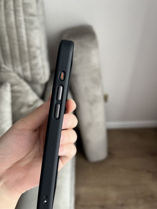 Чехлы на айфоны новые