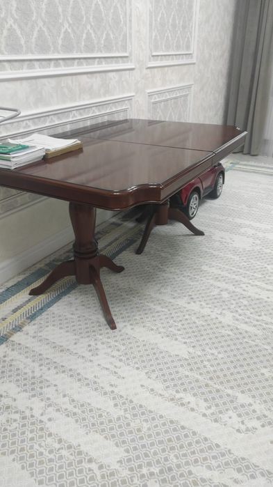 Стол Малайзия дерево