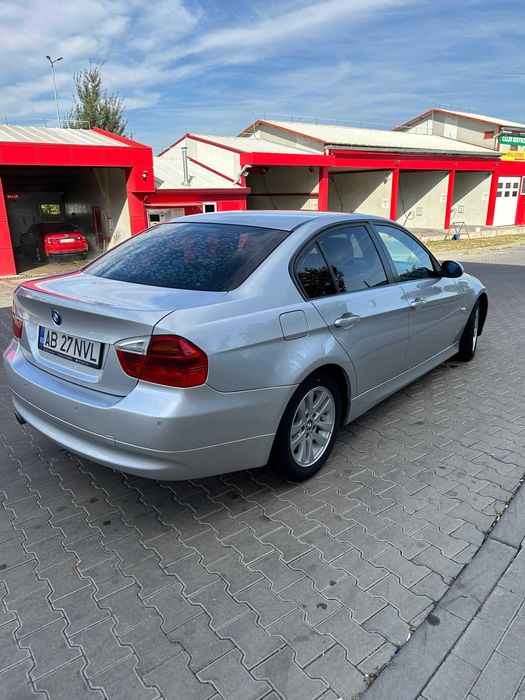 BMW Seria 3 318i E90 , motor 2.0 Benzina cutie automata