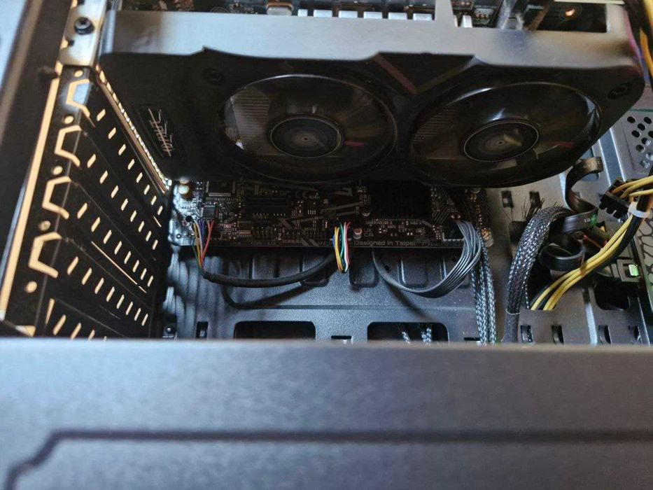 Средний PC I3-10 + 1050TI