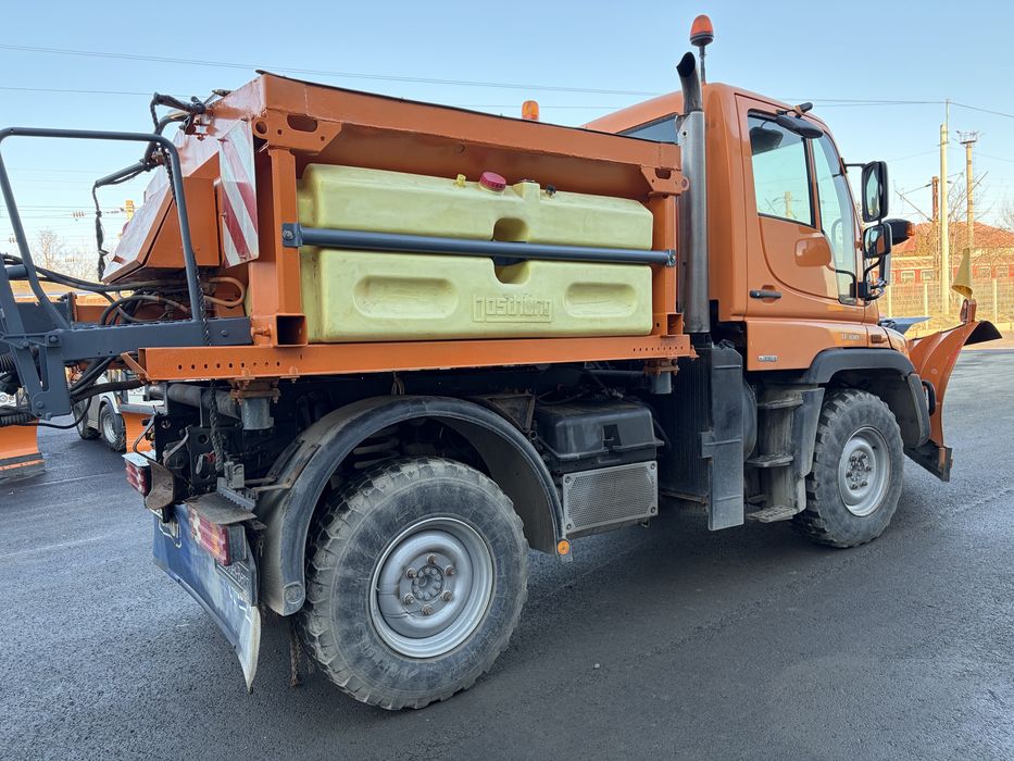 Unimog U300 echipat deszapezire