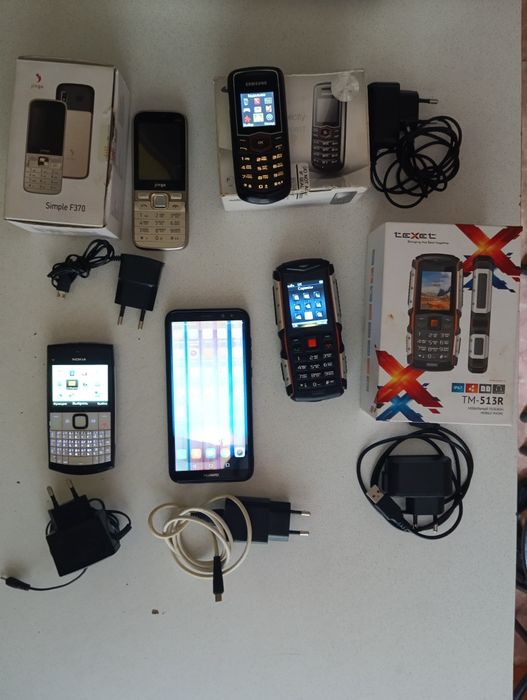 ЧИТАЙТЕ ОПИСАНИЕ !!! Телефоны кнопочные.