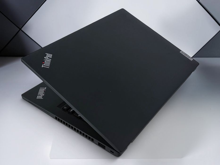 Lenovo ThinkPad T14 Gen 4 WUXGA Ryzen 5 Pro 32GB RAM 512GB SSD Перфектен! Гаранция!