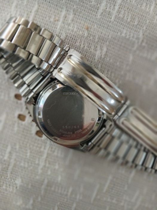 Продавам много запазен Seiko 5 automatic