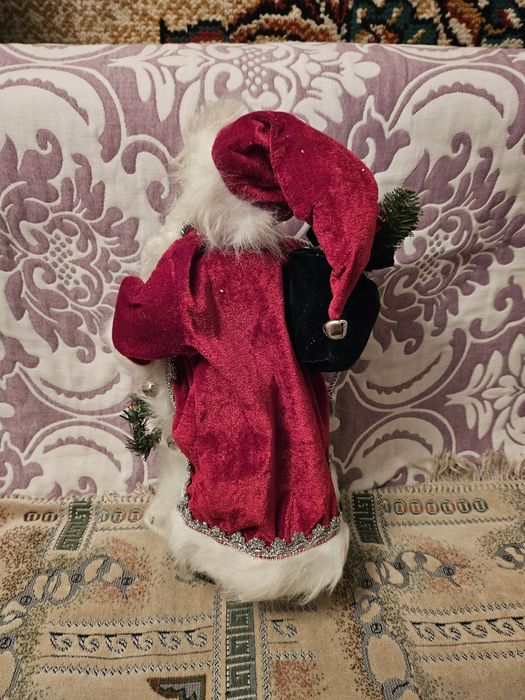 Новогодний Дед мороз