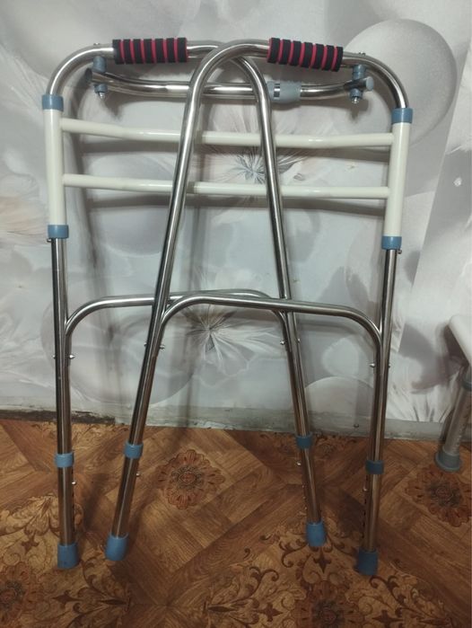 Продам ходунки и стул