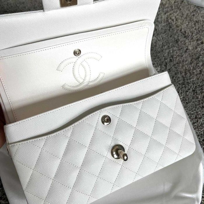 Geantă Chanel din Piele Albă, Poseta Chanel din Piele Granulată