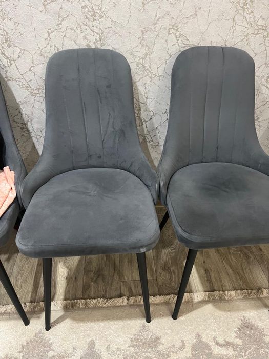 Велюр стул серого цвета б/у.
