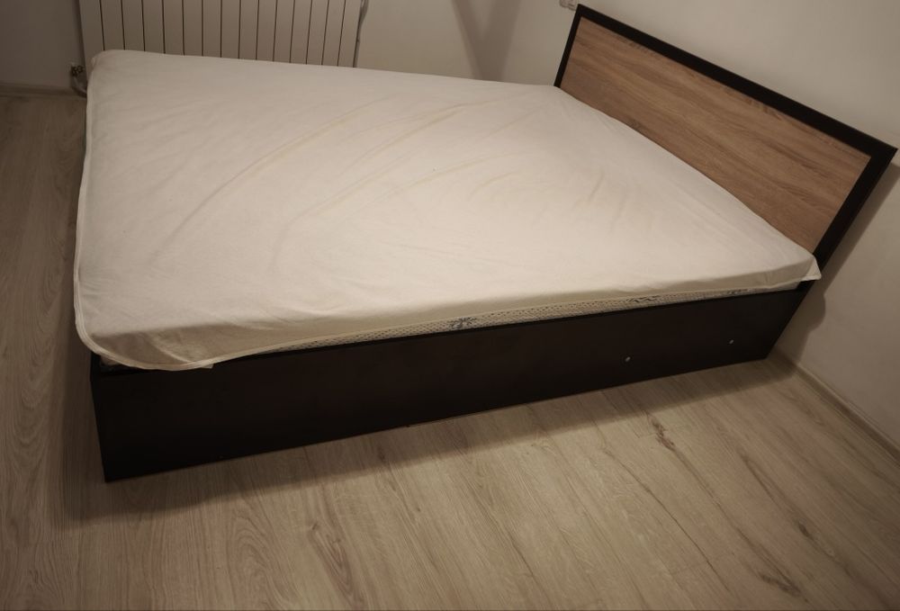 Спалня с матрак !