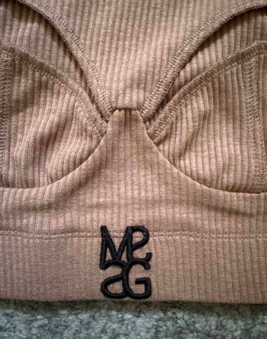 Дамски топ с ластик на талията