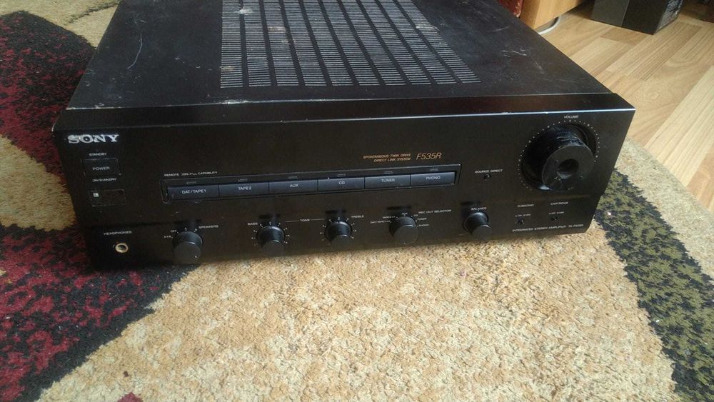 Vând amplificator audio Sony